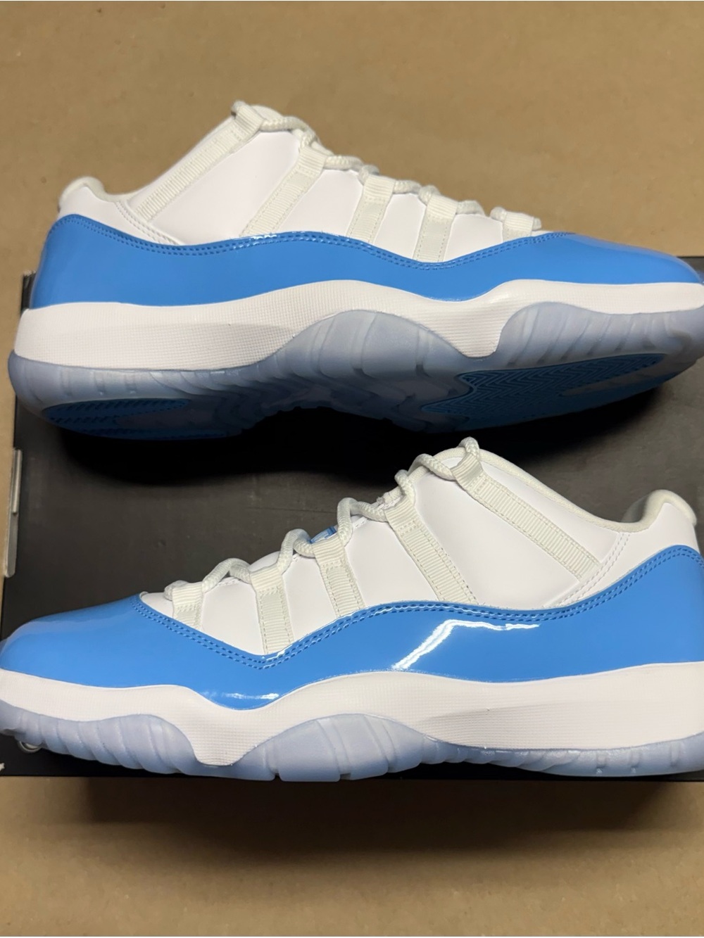 Nike Air Jordan 11 XI Retro Low UNC 2026 Mens size 10.5 Basketball Shoes NEW!